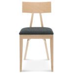 fameg puidust kandilise seljatoega söögitool akka