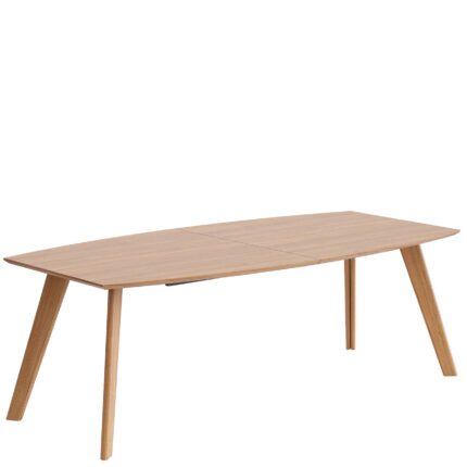 Sandiss ovaalne konverentsilaud