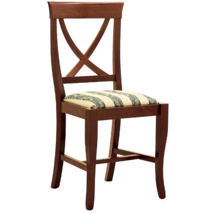 Klassikaline puidust tool 574