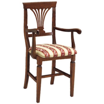 Klassikaline puidust tool 700 P