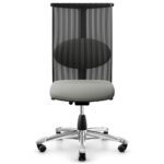 HÅG INSPIRATION MEETING 9273 kontoritool on kõrge seljatoe ja kitsa istmega.