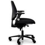 RH Activ 222'l on saadaval mitmes värvivalikus.