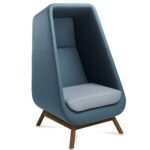 Muse puidust jalgadega tugitool on mõnus puhkepaik nii lõõgastumiseks kui töötegemiseks.