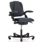 HÅG H03 340 kontoritool toetab tervislikku istumisasendit