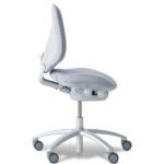 RH Mereo 200 kvaliteetne kontoritool vastupidava konstruktsiooni ja sujuva liikumismehhanismiga.