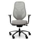 RH Mereo Mesh ergonoomiline töötool, mille hingav seljatugi toetab aktiivset ja mugavat istumist kogu tööpäeva vältel