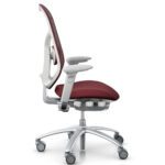 RH Mereo Mesh kvaliteetne kontoritool, mis soodustab aktiivset istumist ja aitab vähendada selja- ning õlavöötme pinget