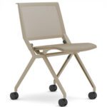 Tipo-NST konverentsitool ratastega, võrgust seljatoega ja polsterdatud istmega, kokkupandav ning ruumisäästlik lahendus koosolekuruumi ja koolitustele.