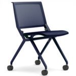 Tipo-NST konverentsitool ratastega, võrgust seljatoega ja polsterdatud istmega, kokkupandav ning ruumisäästlik lahendus koosolekuruumi ja koolitustele.